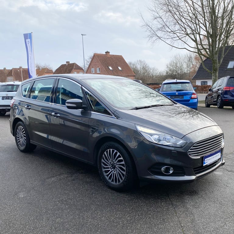 Ford S-MAX EcoBoost Titanium 7prs