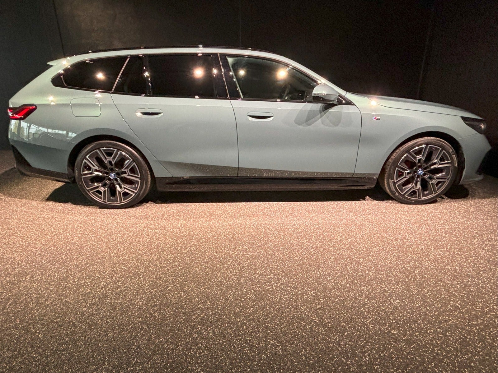 BMW i5 2024