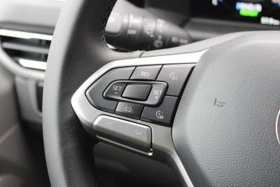 VW e-Caravelle Life SWB