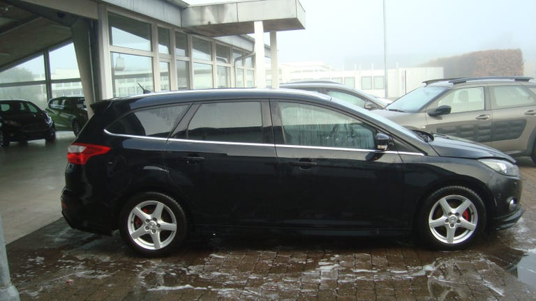 Ford Focus SCTi 125 Titanium stc.