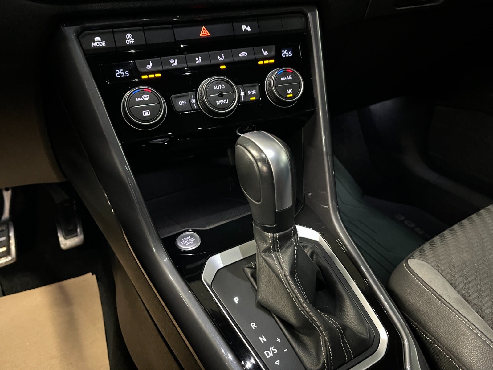 Billede af VW T-Roc 1,5 TSi 150 R-line DSG