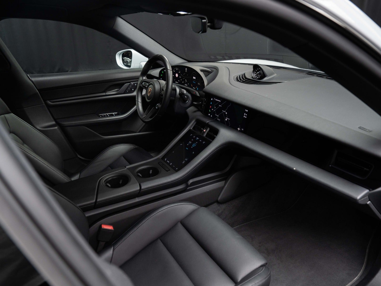 Gallery image 15 of 18