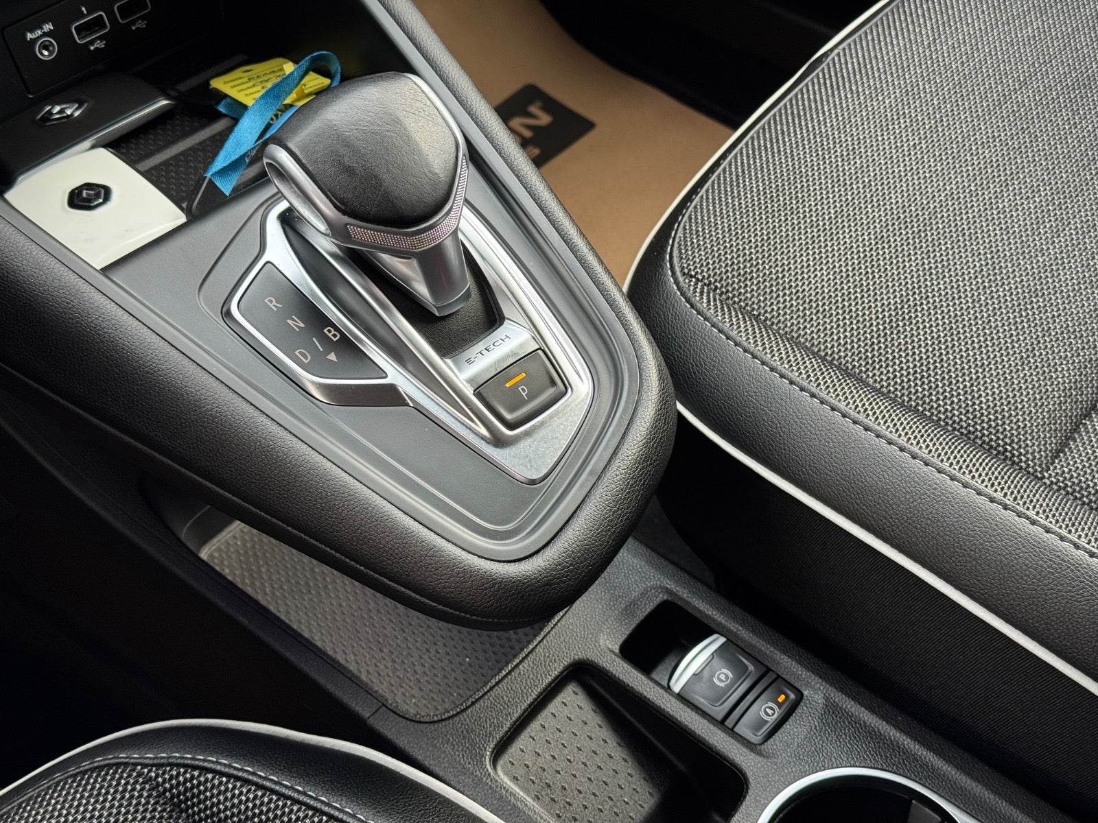 Billede af Renault Captur 1,6 E-Tech Intens