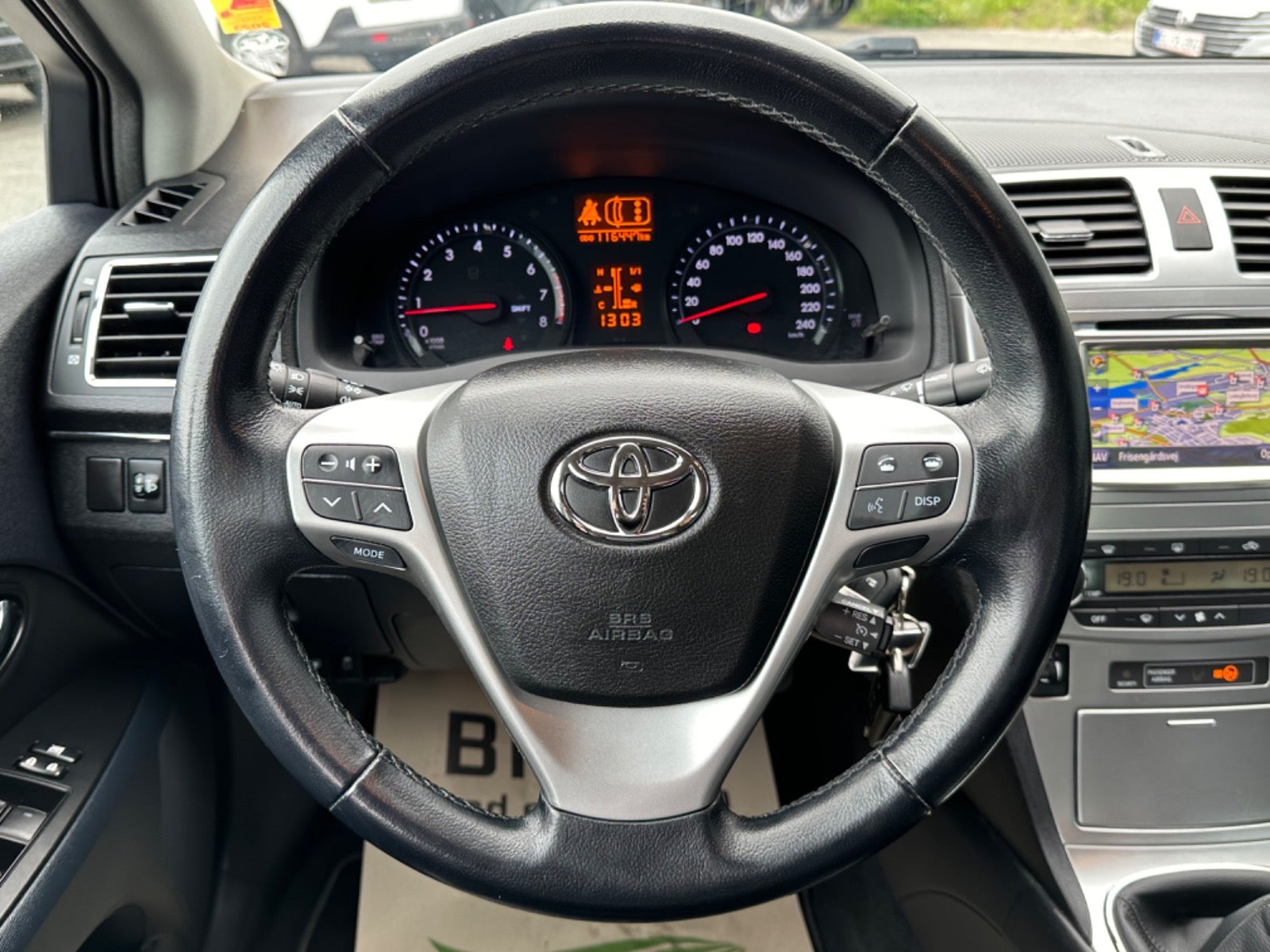 Toyota Avensis 2012