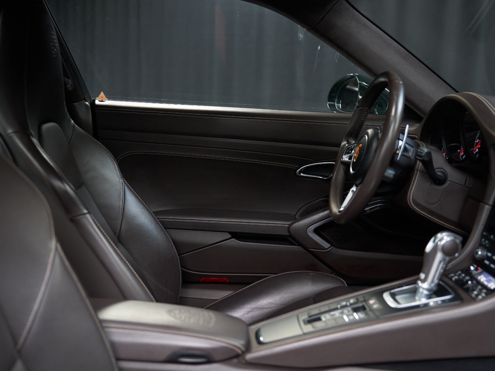 Gallery image 15 of 18