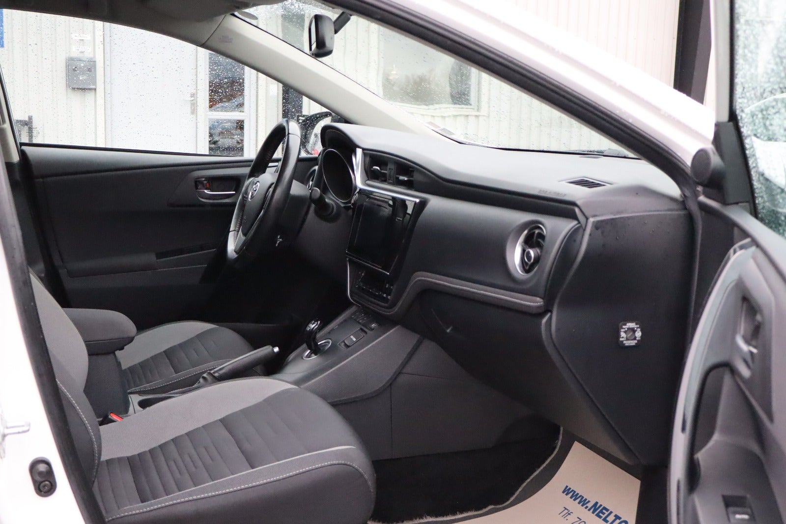 Billede af Toyota Auris 1,8 Hybrid Executive CVT