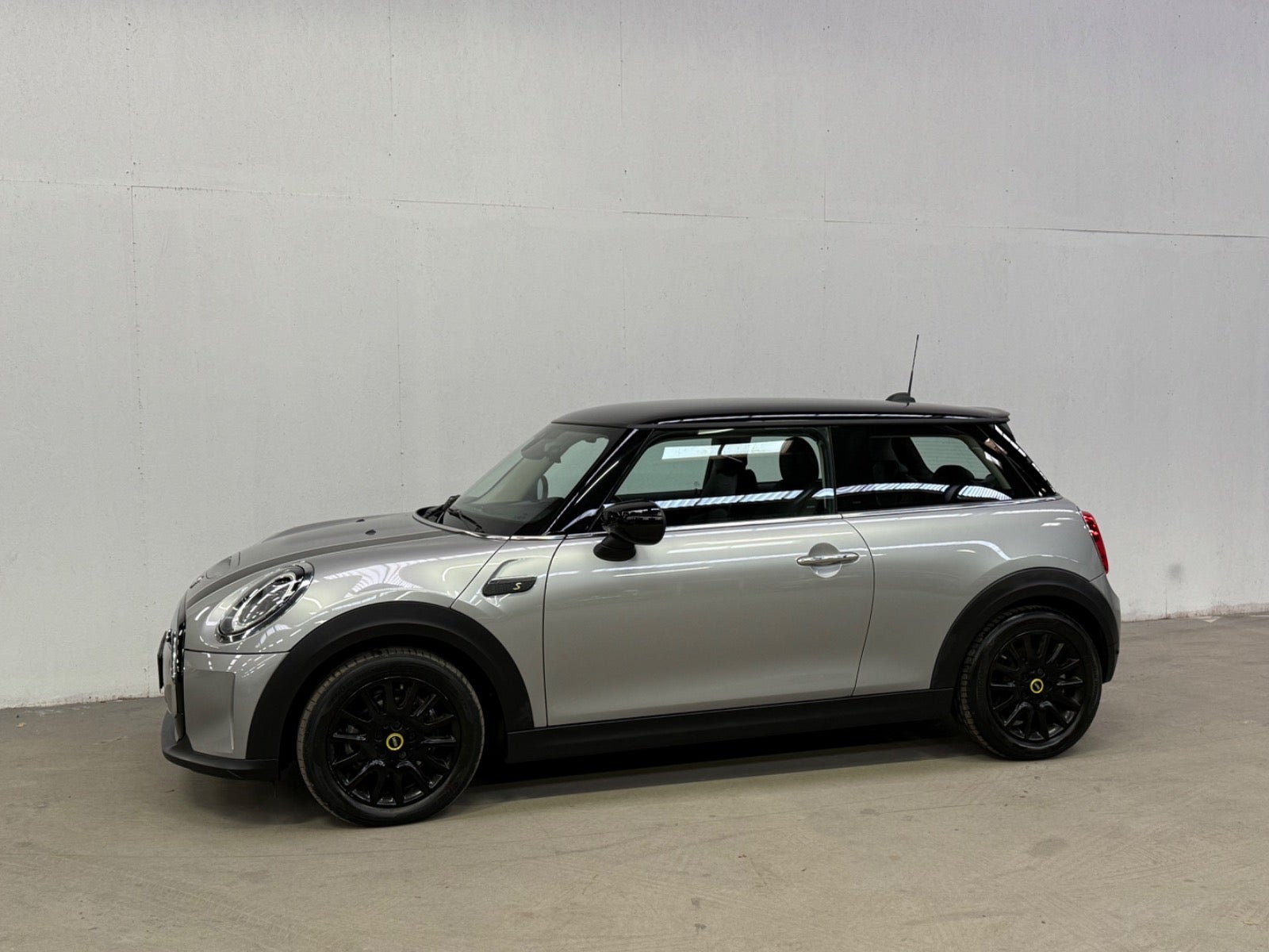 MINI Cooper SE Classic Trim A