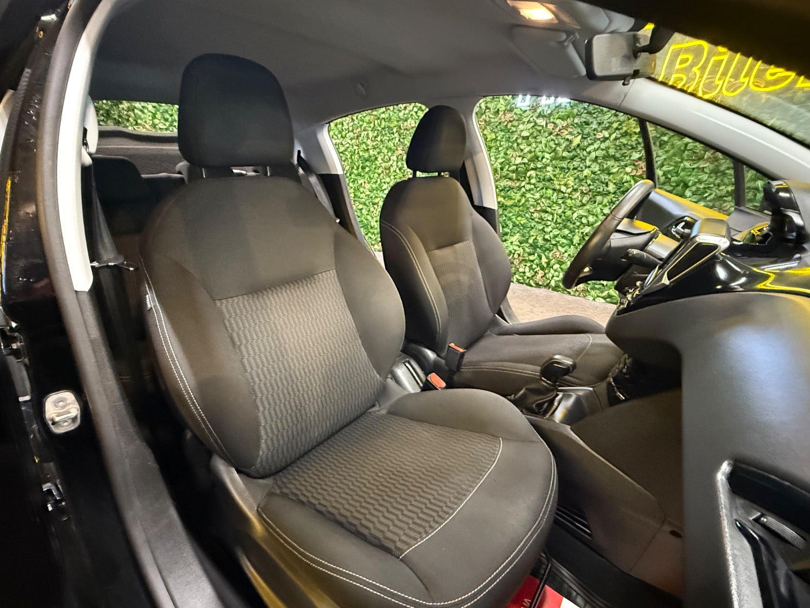 Billede af Peugeot 208 1,2 e-THP 110 Active