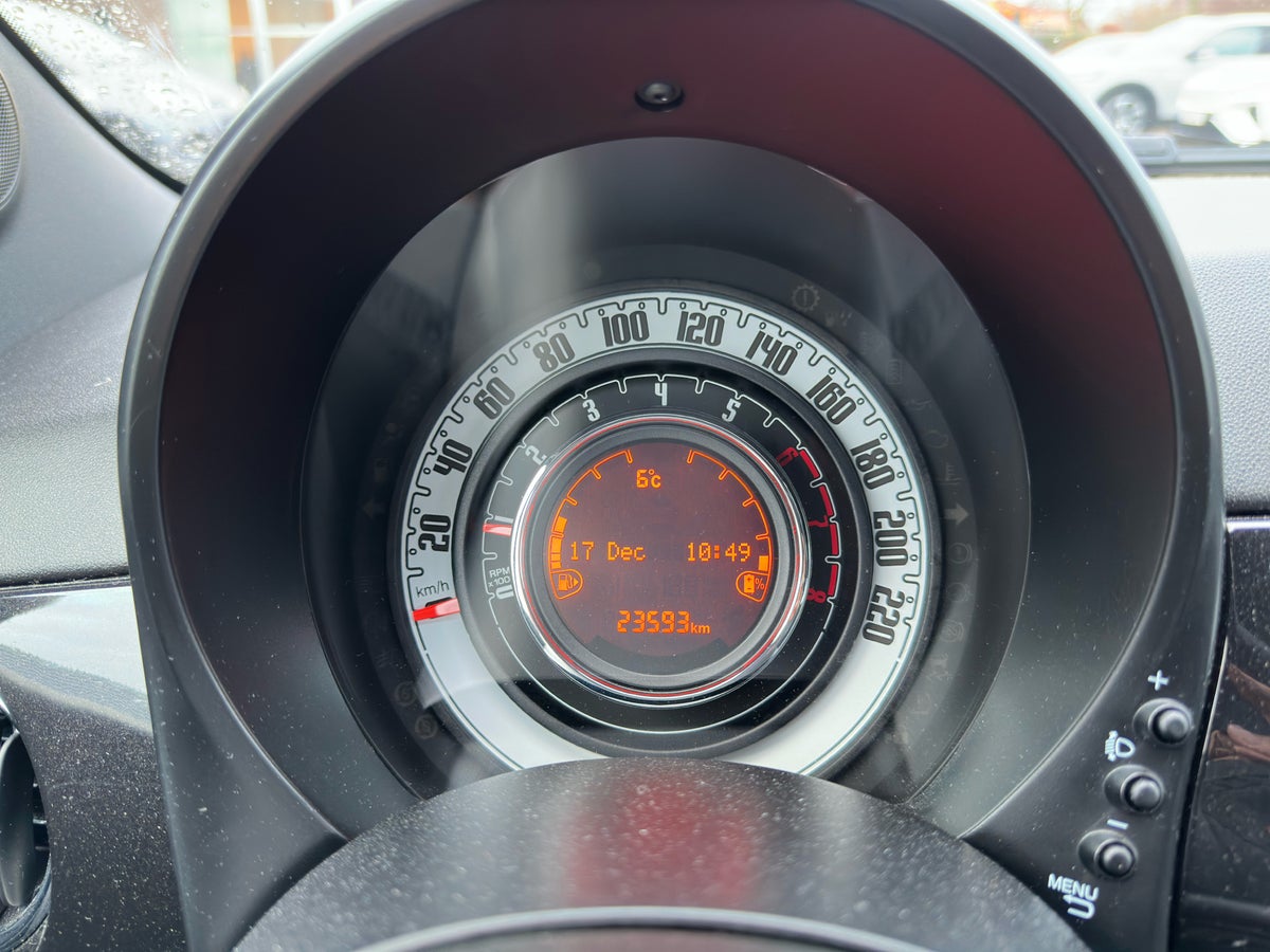 Fiat 500 Hybrid Lounge billede 8