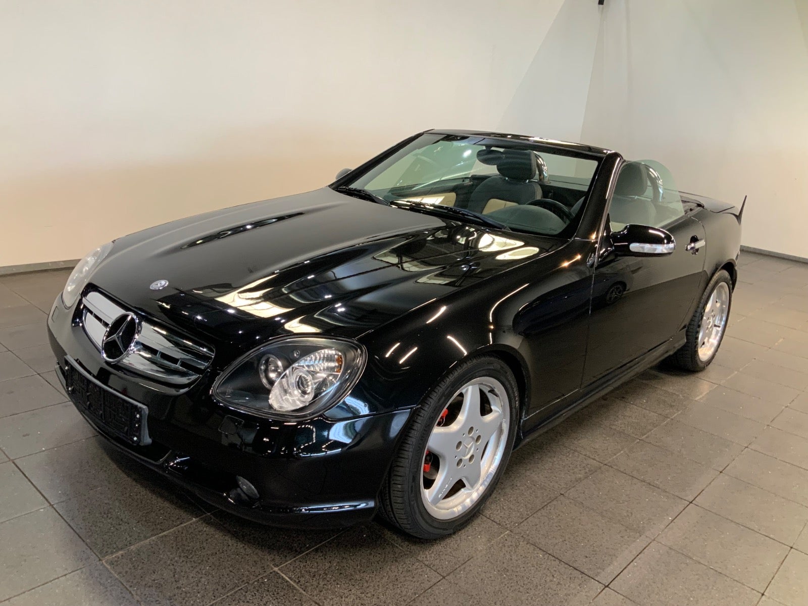 Mercedes-Benz SLK 230