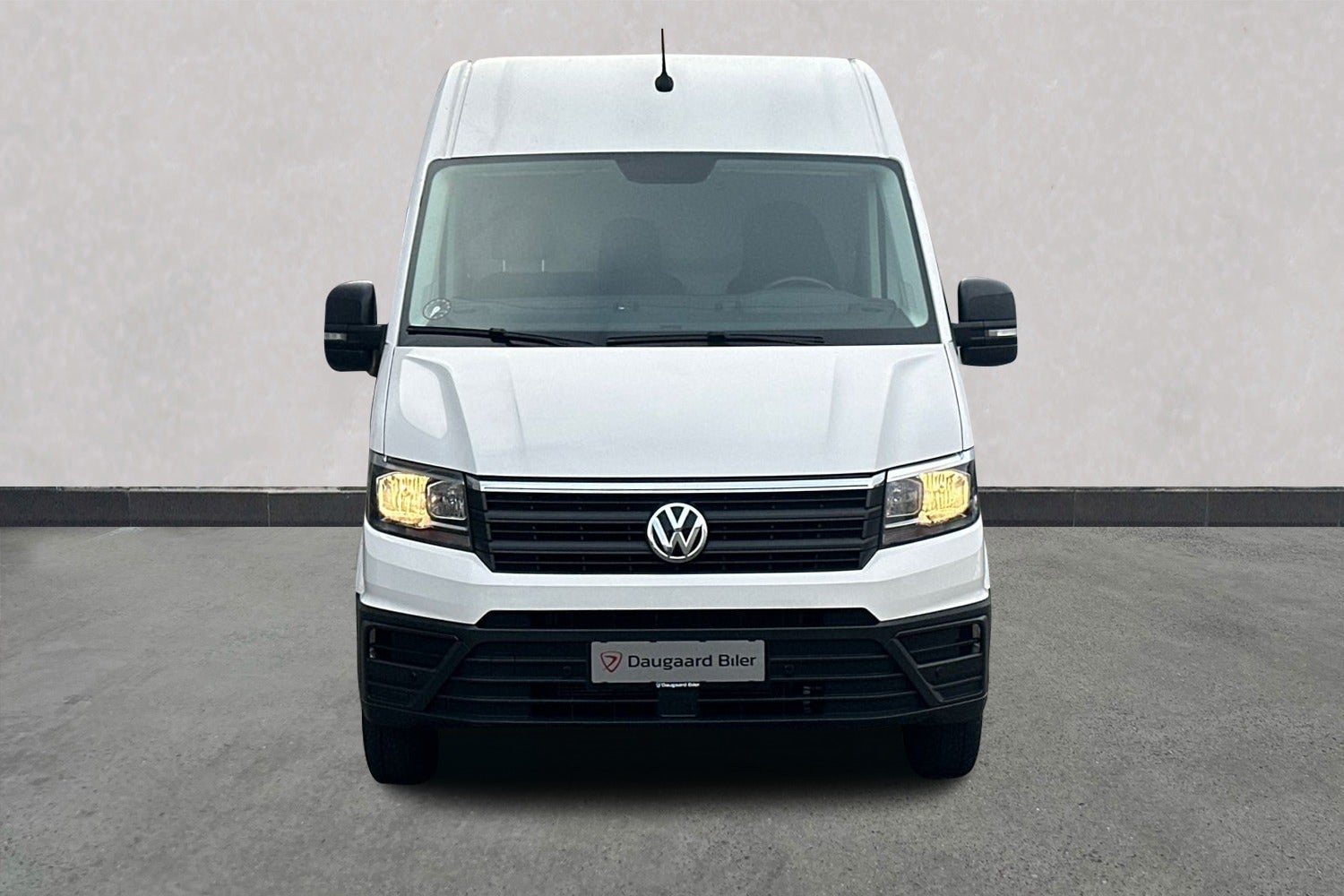 Billede af VW Crafter 35 2,0 TDi 140 Kassevogn L3H2 aut.