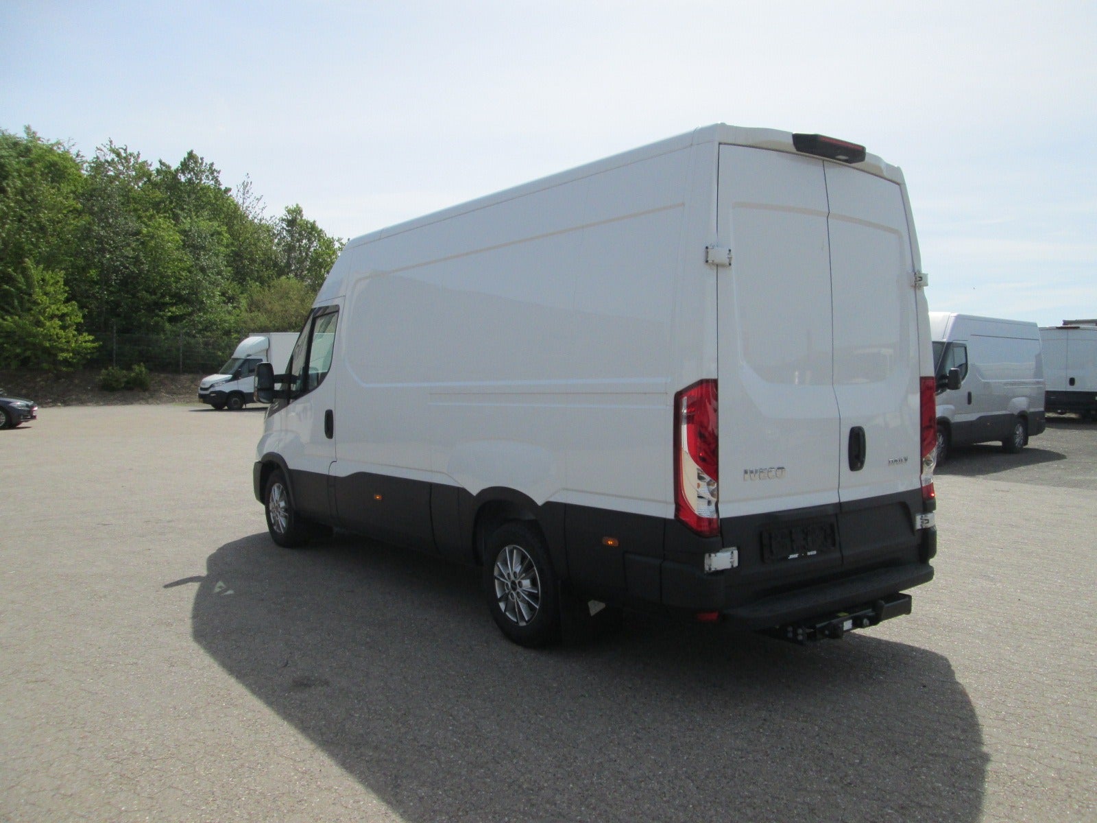 Billede af Iveco Daily 3,0 35S18 12m³ Van AG8