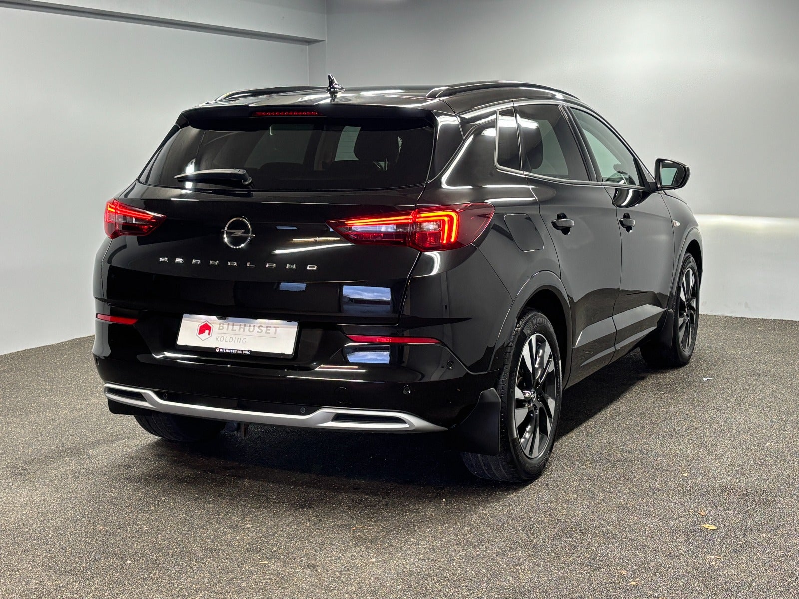 Billede af Opel Grandland 1,6 Hybrid Ultimate aut.