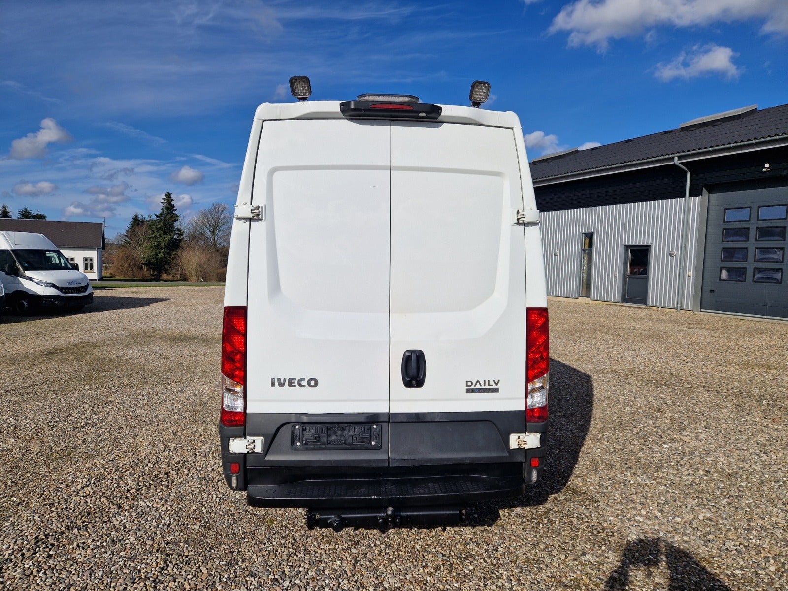 Billede af Iveco Daily 3,0 35S18 12m³ Van AG8