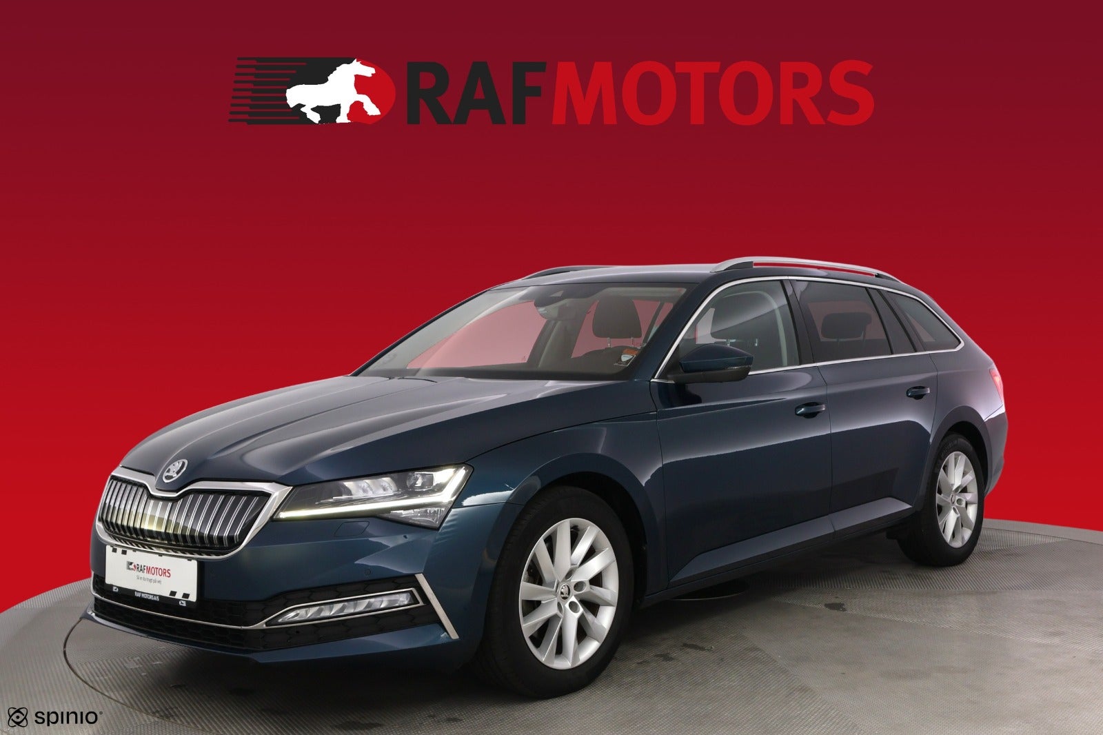 Skoda Superb TSi iV Plus Combi DSG