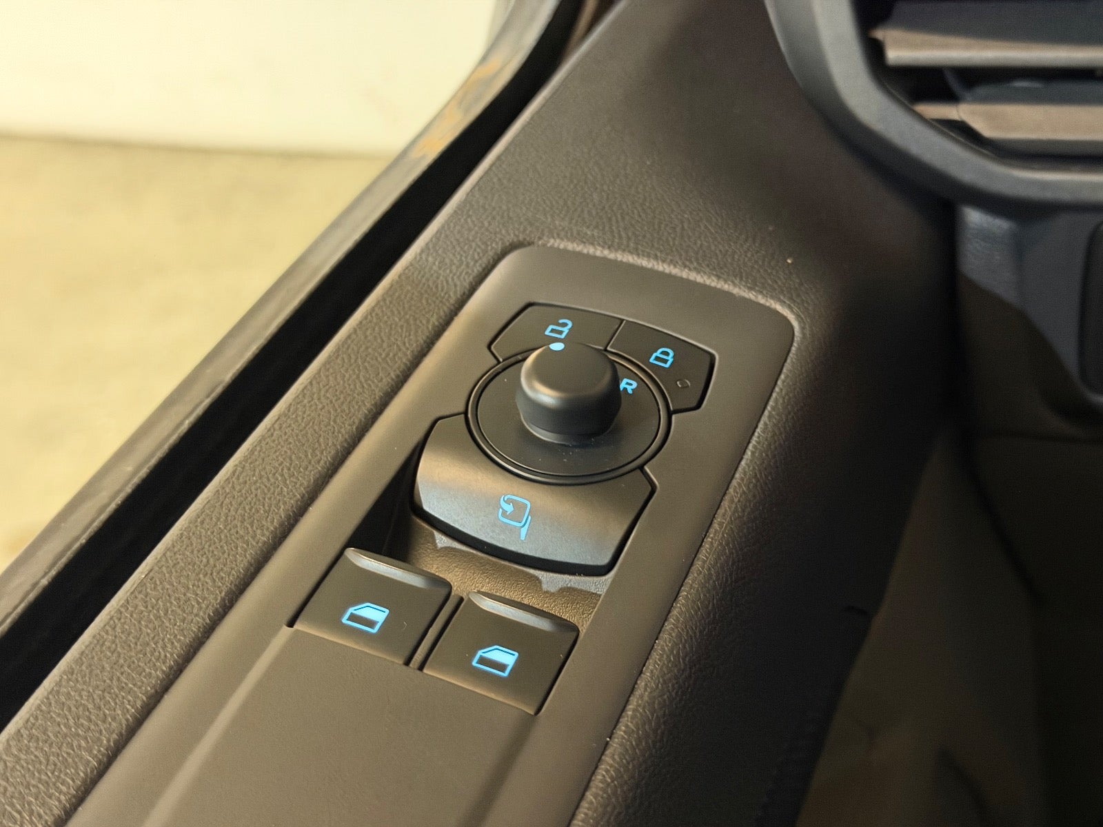 Ford E-Transit Custom 320L Trend