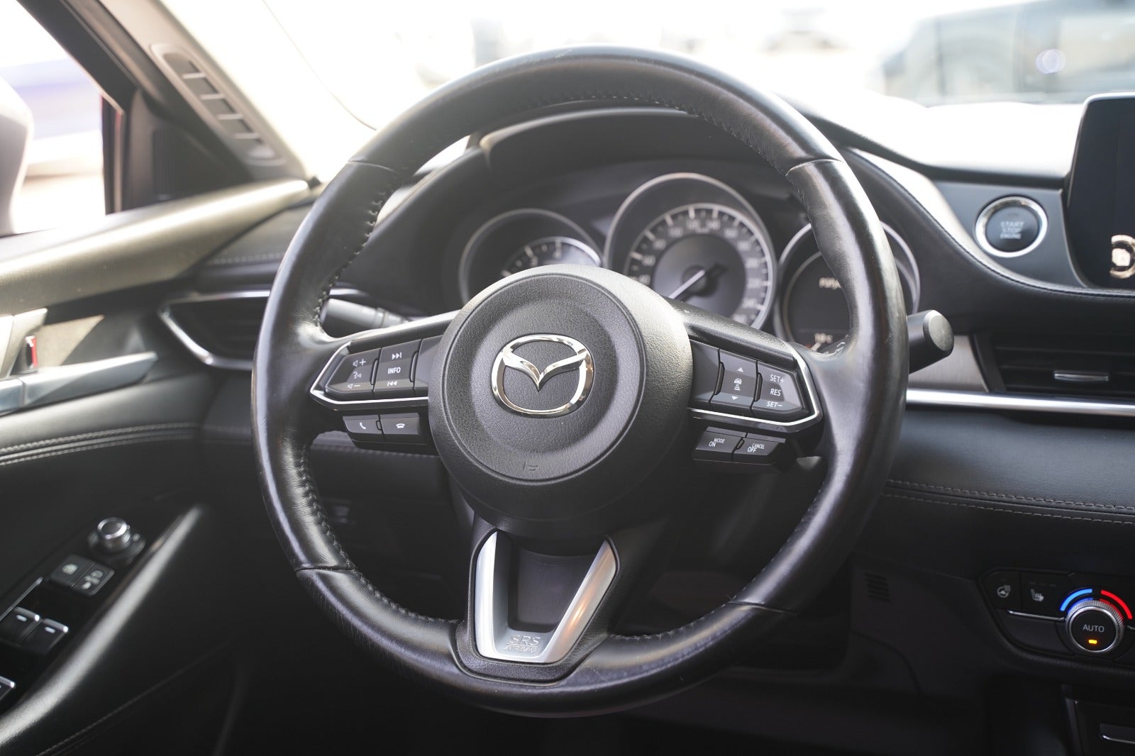 Billede af Mazda 6 2,0 SkyActiv-G 165 Premium stc. aut.