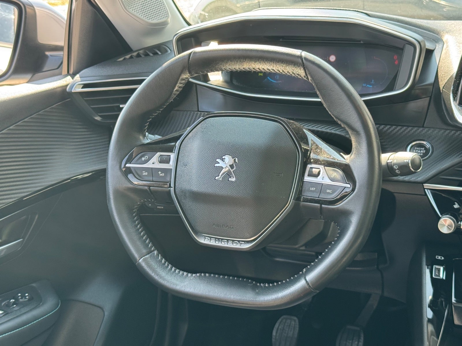 Billede af Peugeot 208 1,2 PureTech 100 Allure Sky