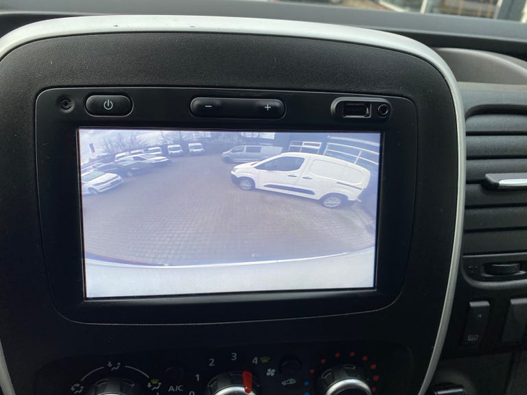 Renault Trafic T29 dCi 145 L2H1