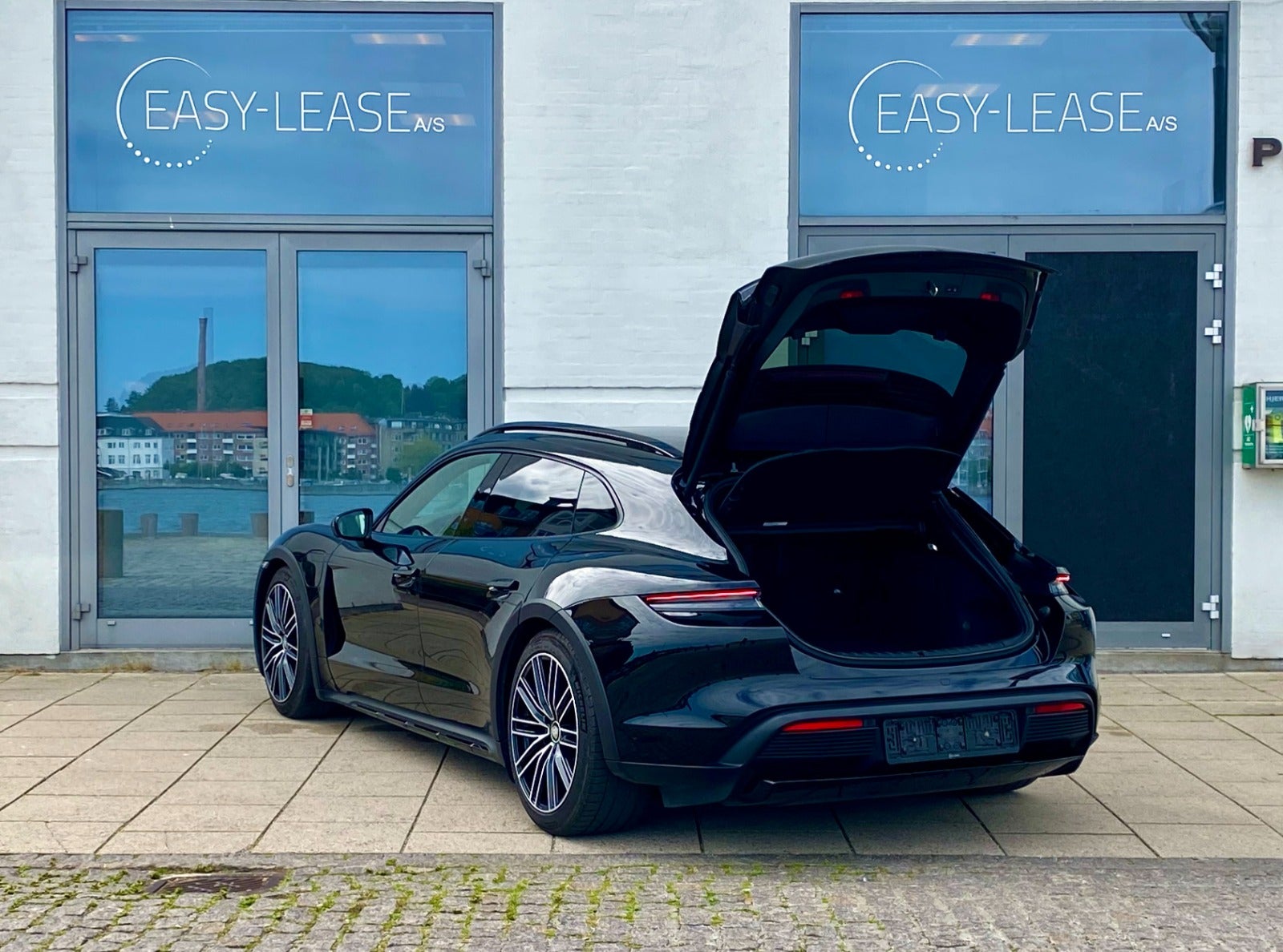 Billede af Porsche Taycan 4  Performance+ Cross Turismo