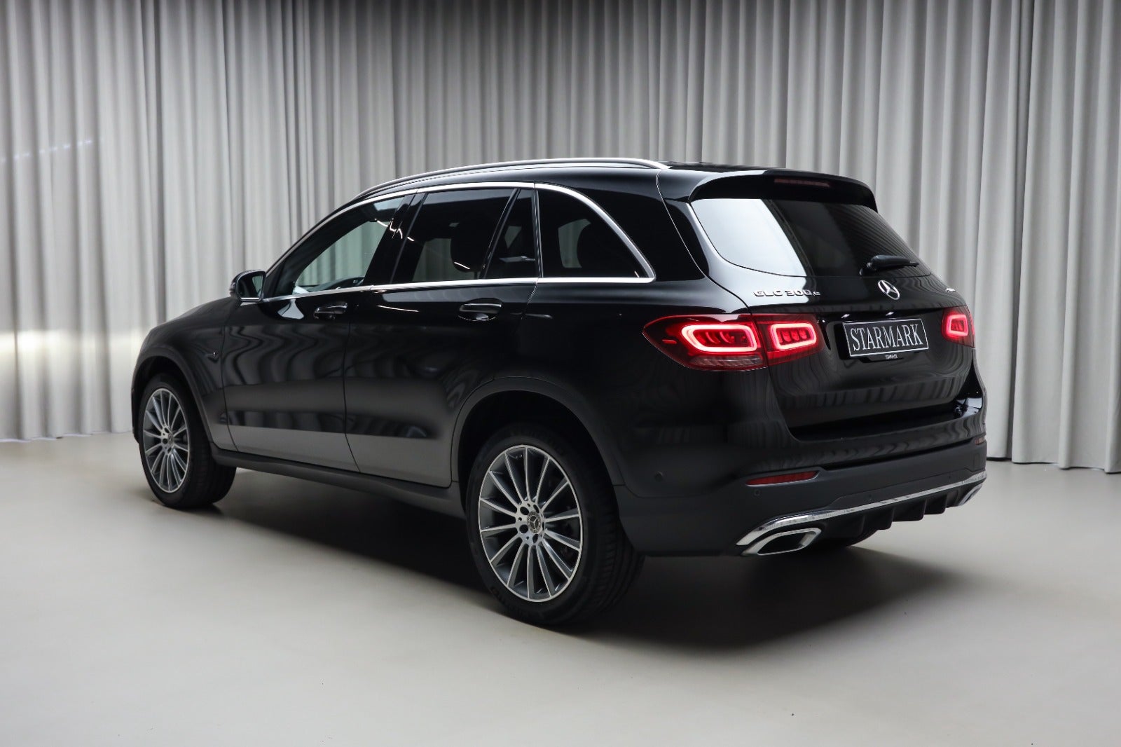 Mercedes-Benz GLC 300 e (3/8)