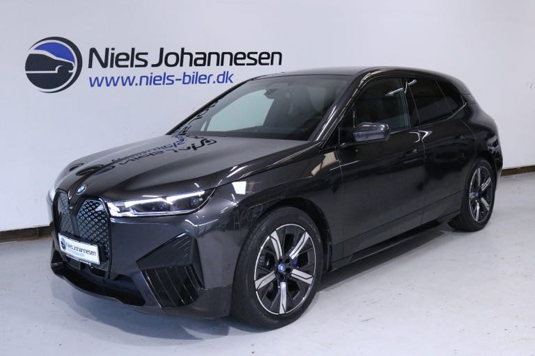 BMW iX xDrive40 Fully Charged Sport