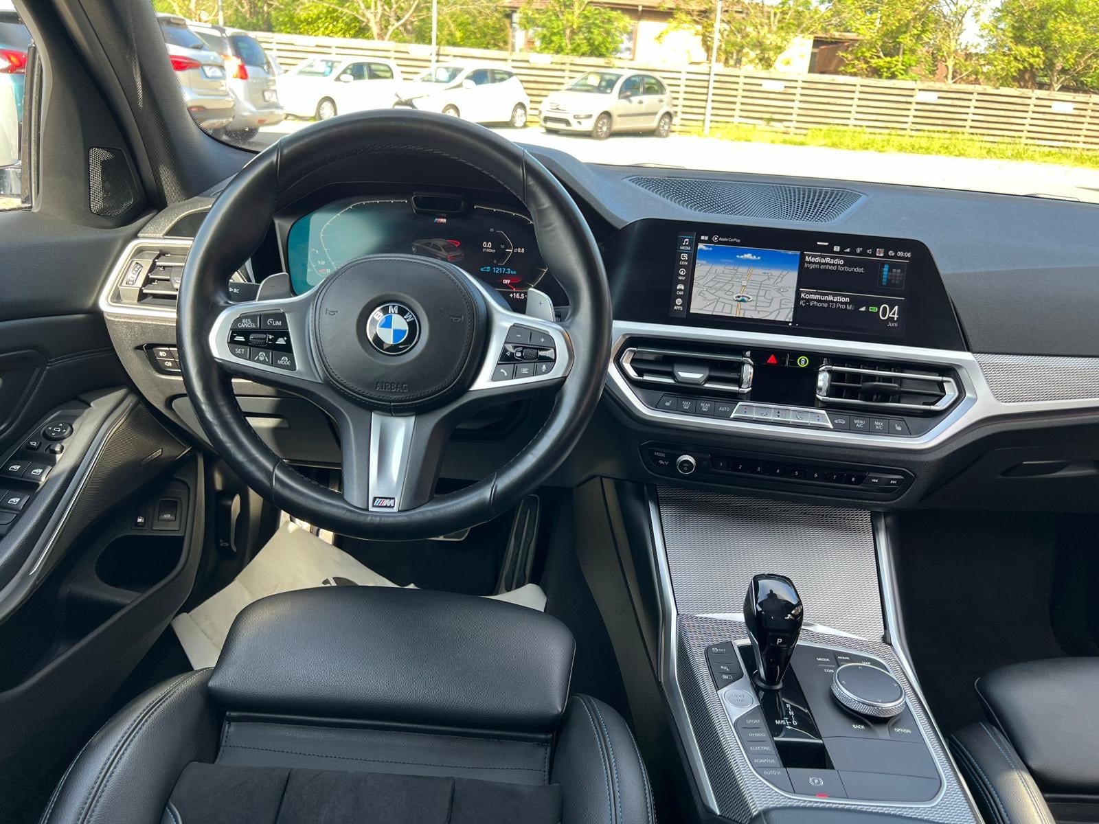 BMW 330e 2019