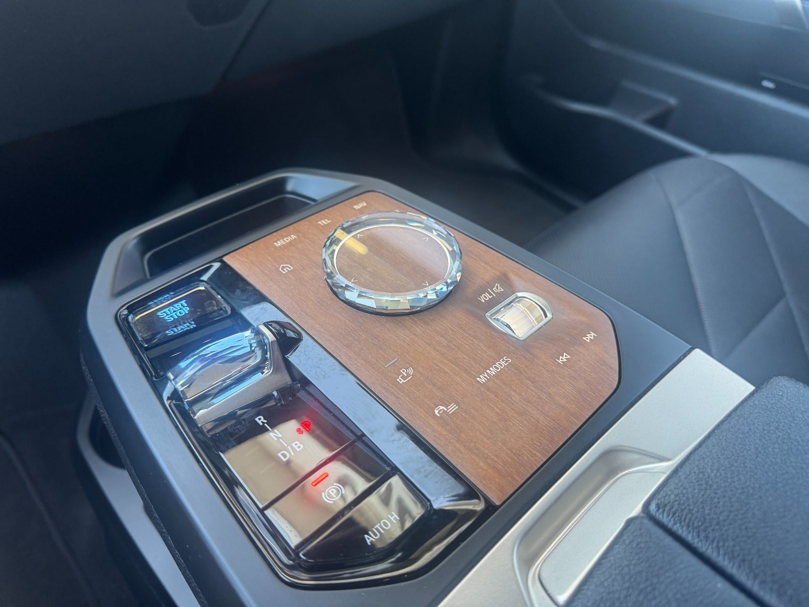 BMW iX xDrive50 Supercharged 5d - 16