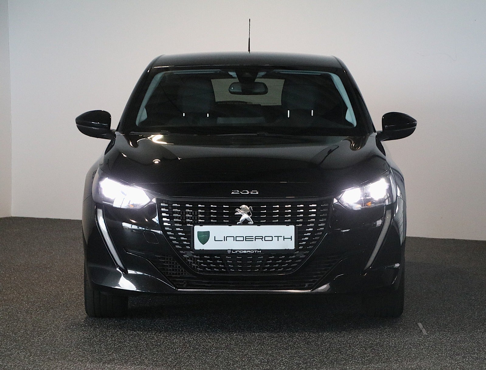Peugeot 208 1,2 PureTech 100 Allure EAT8 5d - 3
