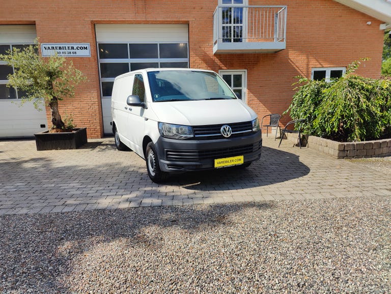 VW Transporter TDi 102 Kassevogn kort