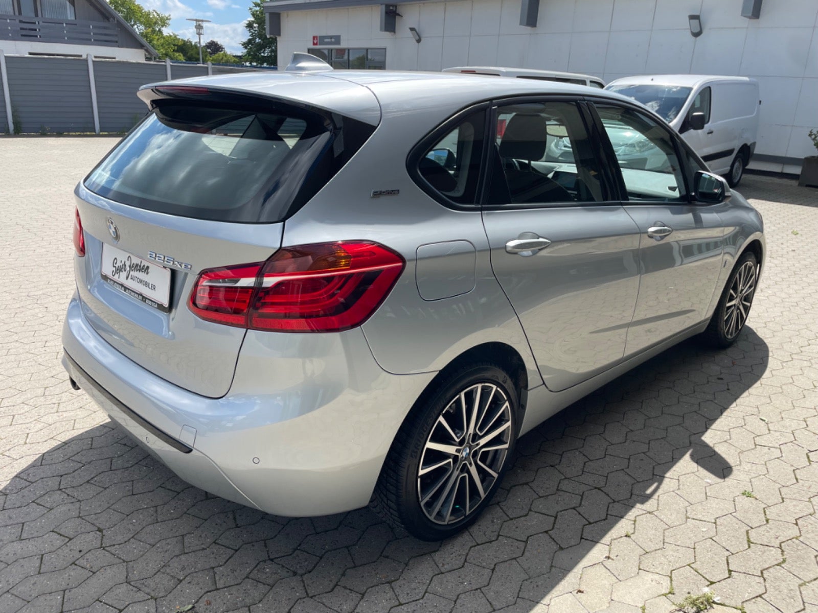 BMW 225xe 2019