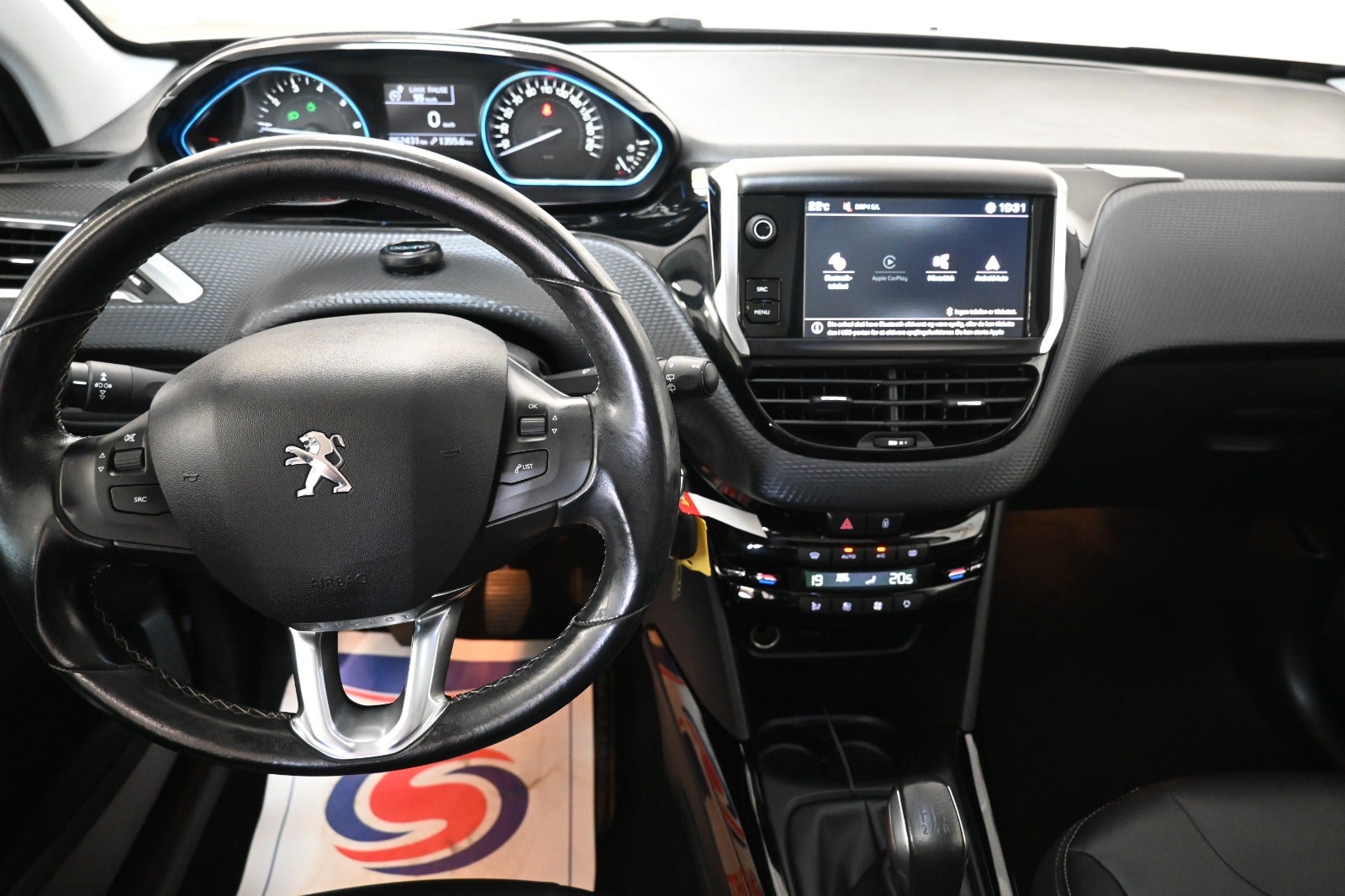 Peugeot 2008 e-THP 110 Desire Sky