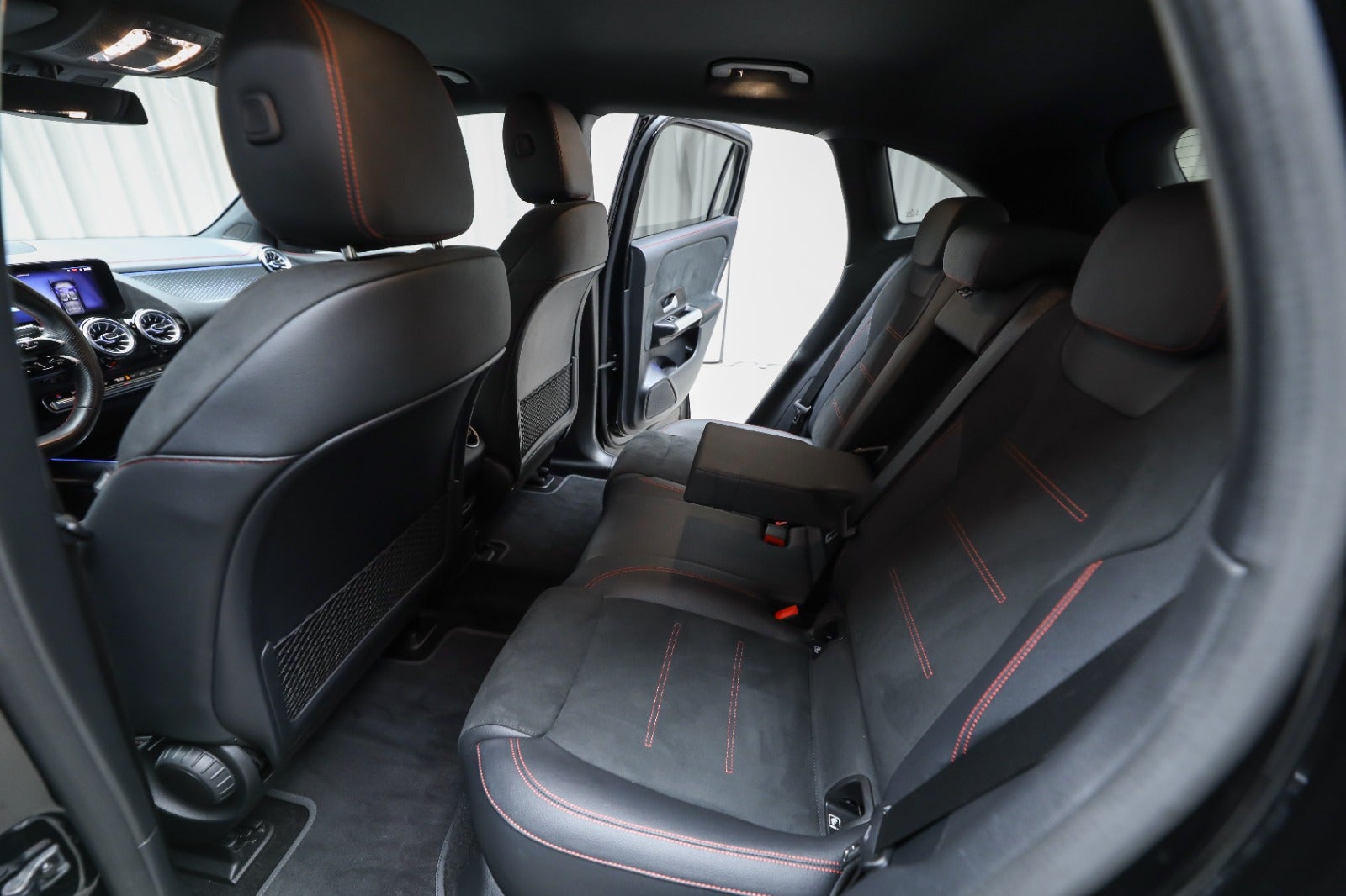 Mercedes-Benz EQA 350 (5/8)