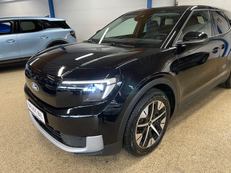 Ford Explorer Select Extended Range