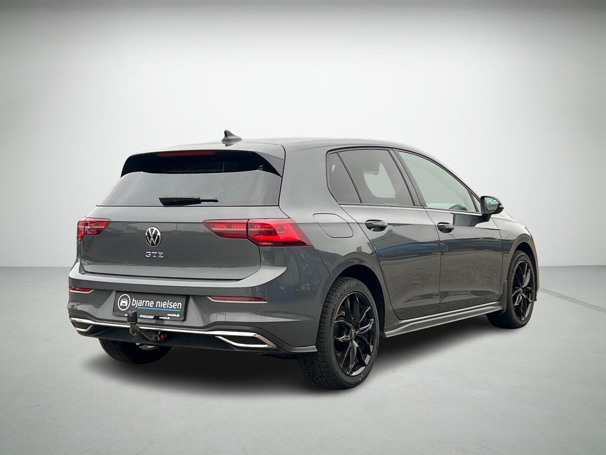VW Golf VIII GTE DSG billede 2