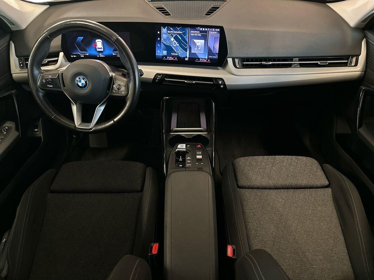 BMW iX1 xDrive30 billede 9