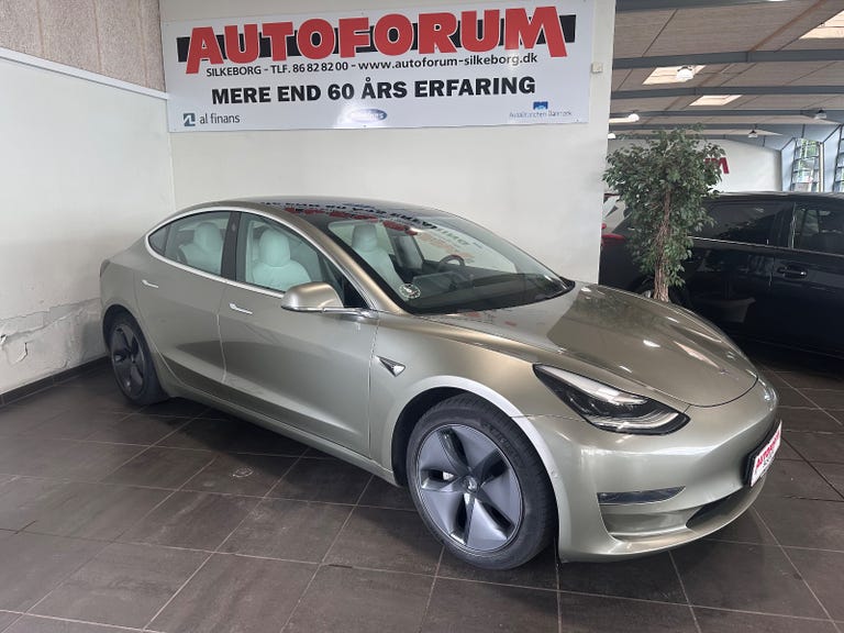Tesla Model 3 Long Range AWD