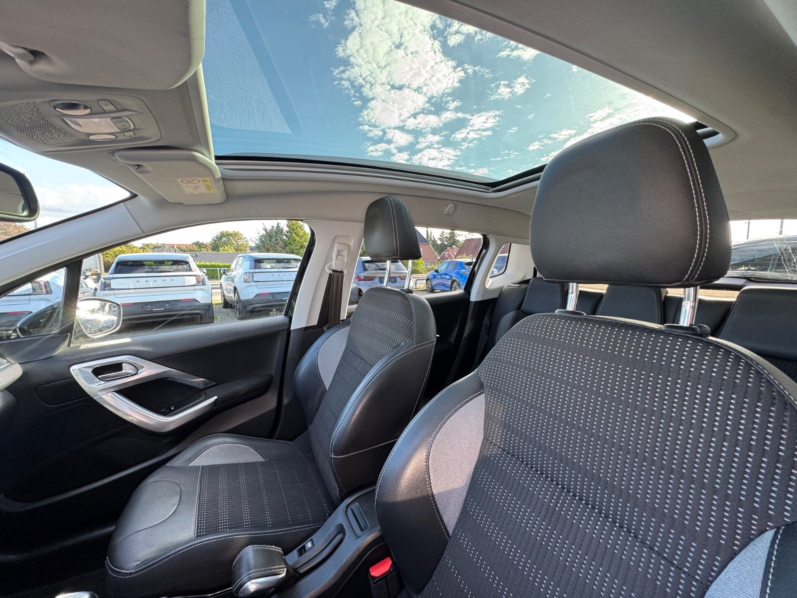 Billede af Peugeot 2008 1,5 BlueHDi 100 Prestige Sky