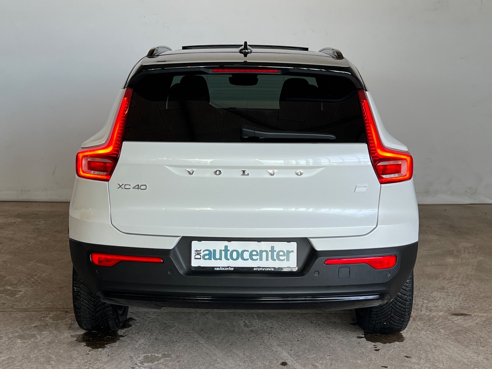 Volvo XC40 ReCharge Extended Range Ultra Dark