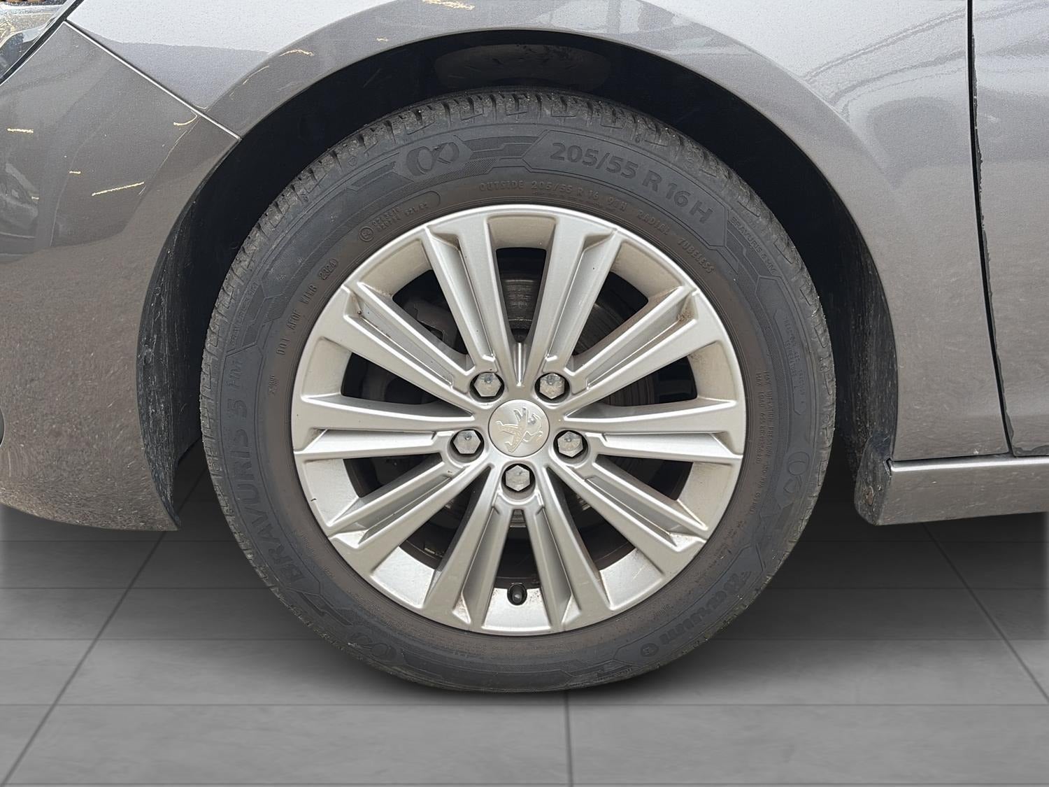 Billede af Peugeot 308 1,2 e-THP 130 Allure Sky SW