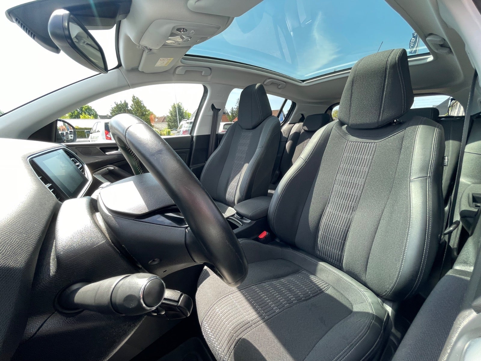 Billede af Peugeot 308 1,5 BlueHDi 130 Allure Sky