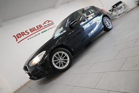 BMW 118i Connected aut.