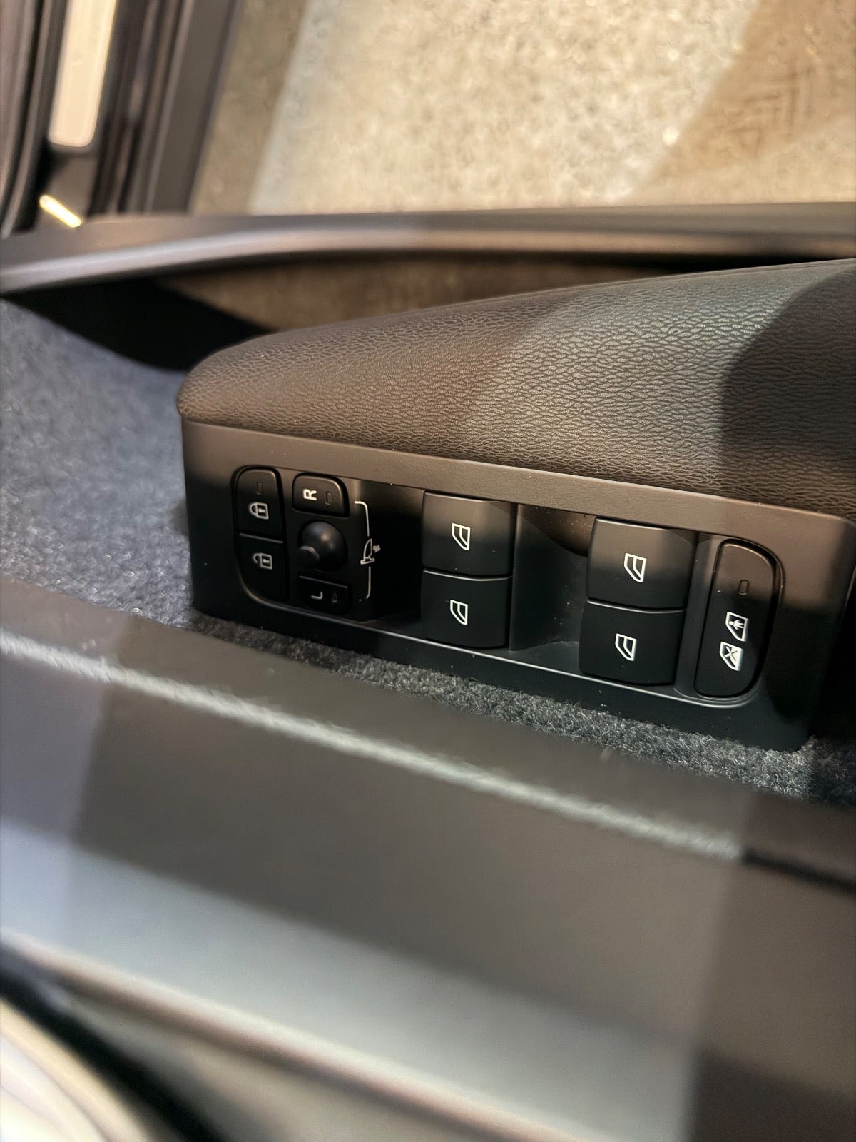 Volvo XC40 P6 ReCharge Core