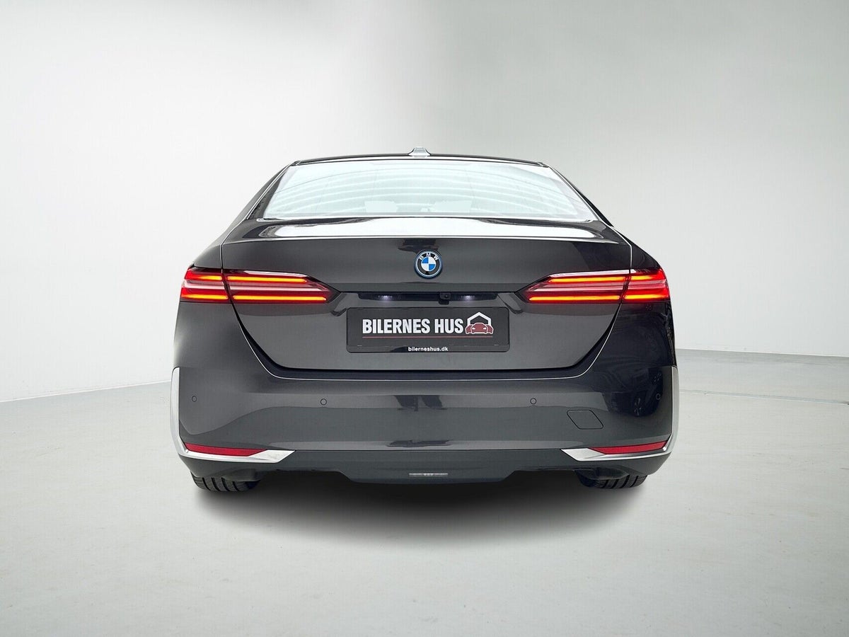 BMW i5 eDrive40 Sport Line billede 7