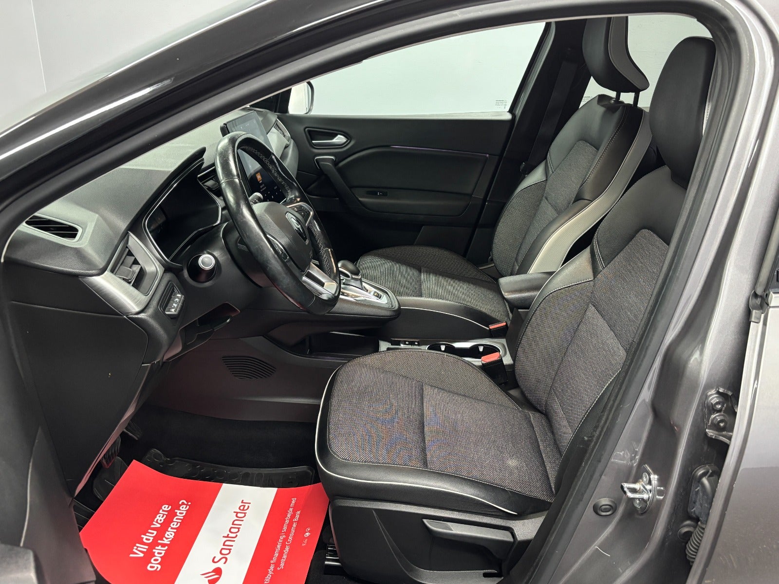 Billede af Renault Captur 1,6 E-Tech Intens