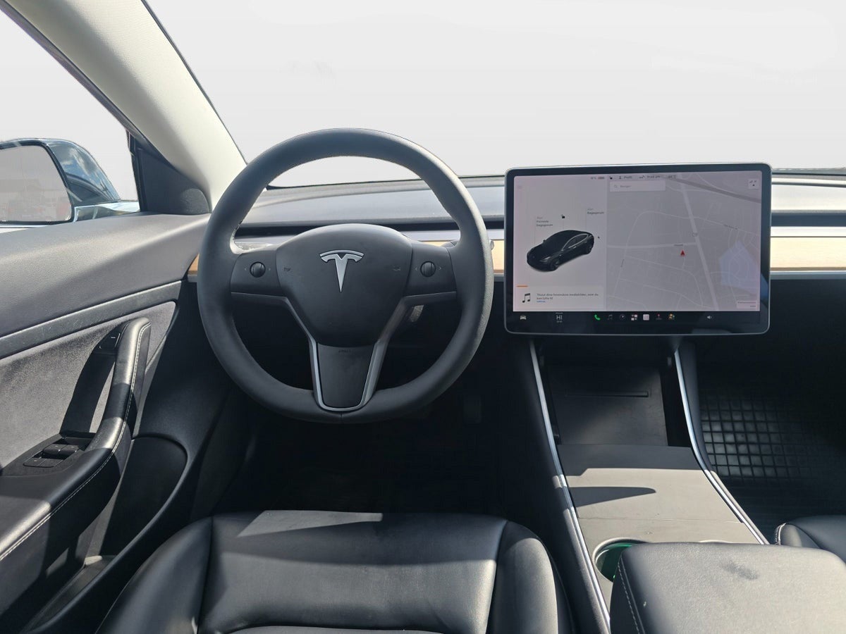 Billede af Tesla Model 3  Standard Range+ RWD