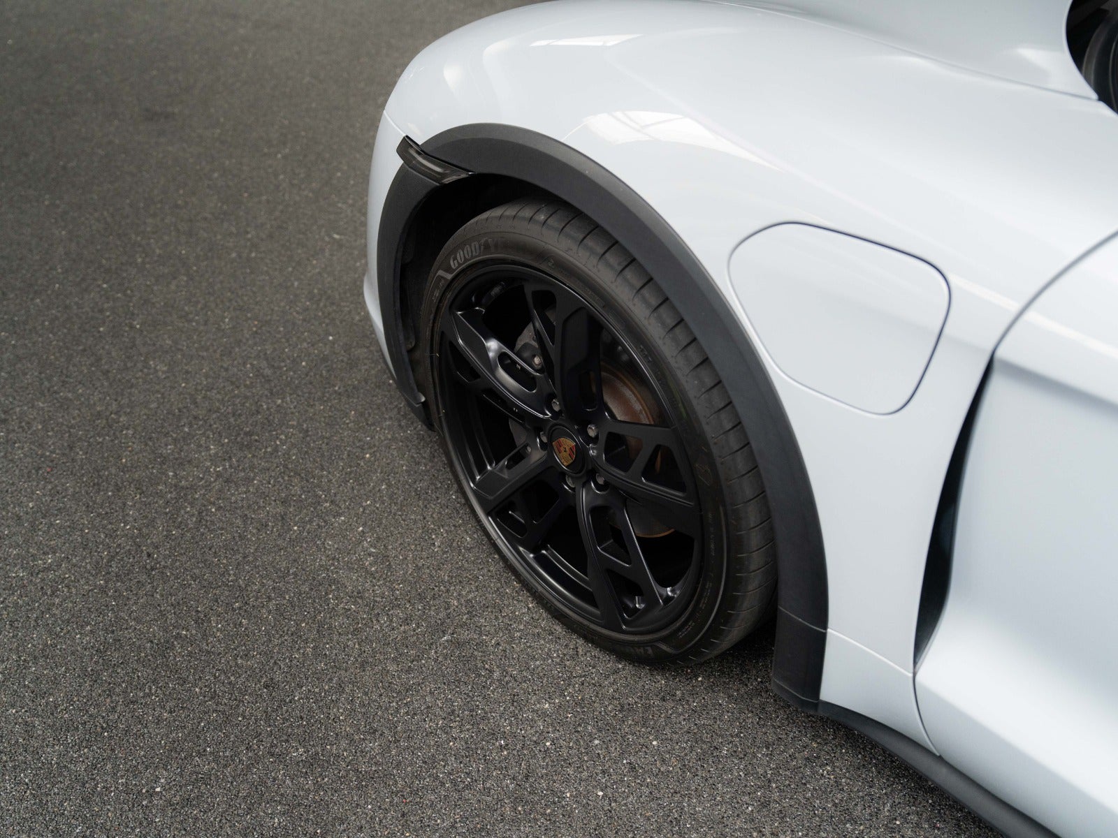 Gallery image 7 of 18