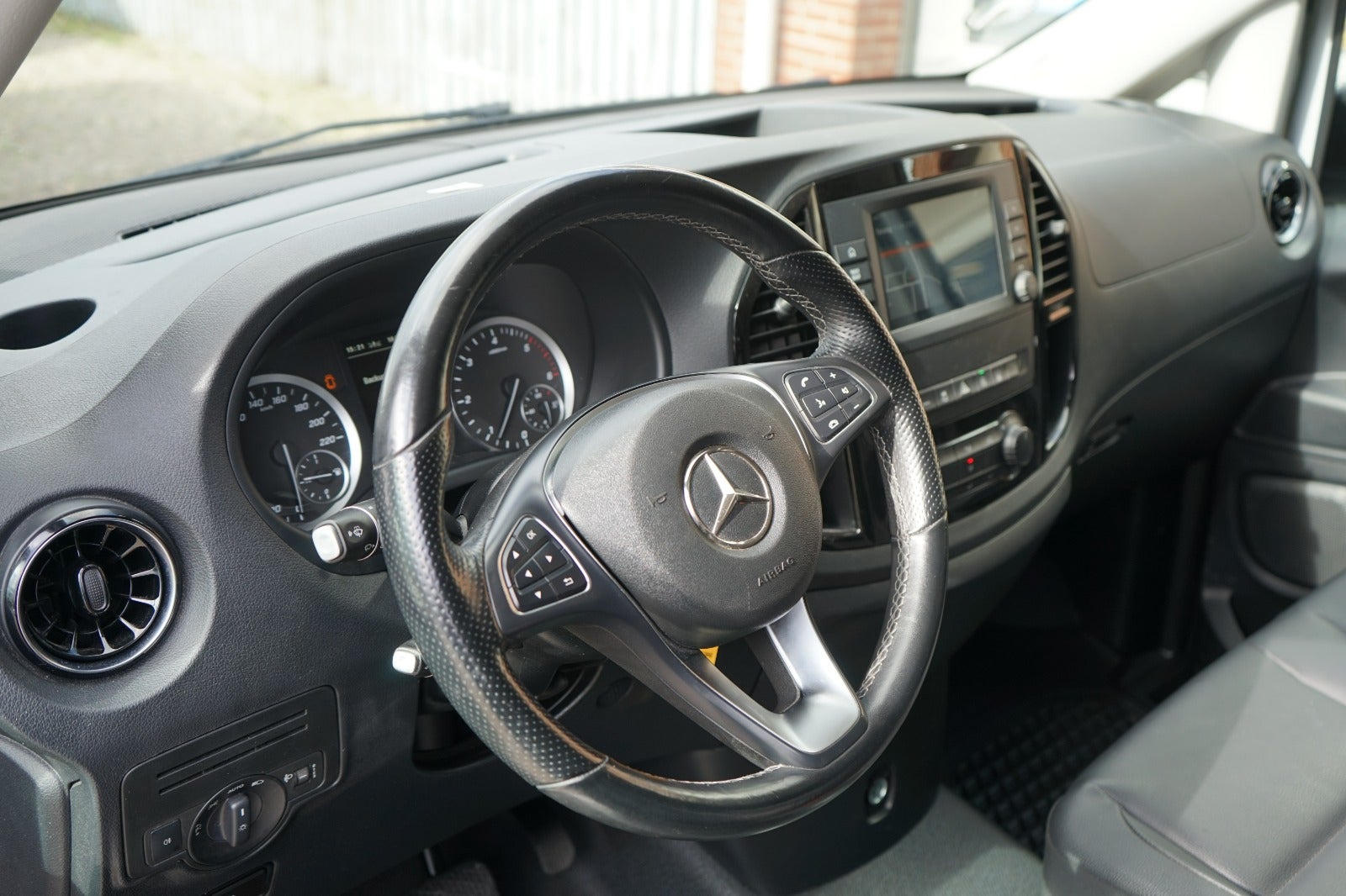 Billede af Mercedes Vito 114 2,0 CDi Kassevogn aut. L RWD