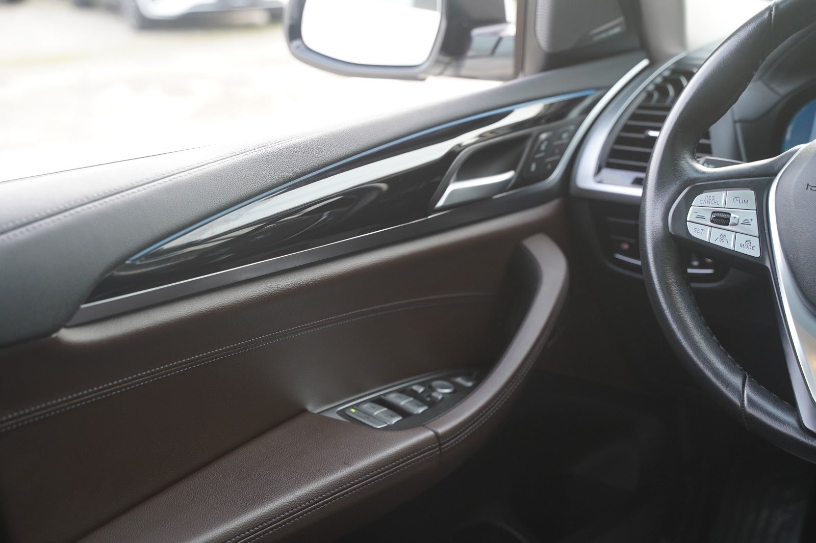 Billede af BMW iX3  Charged Impressive