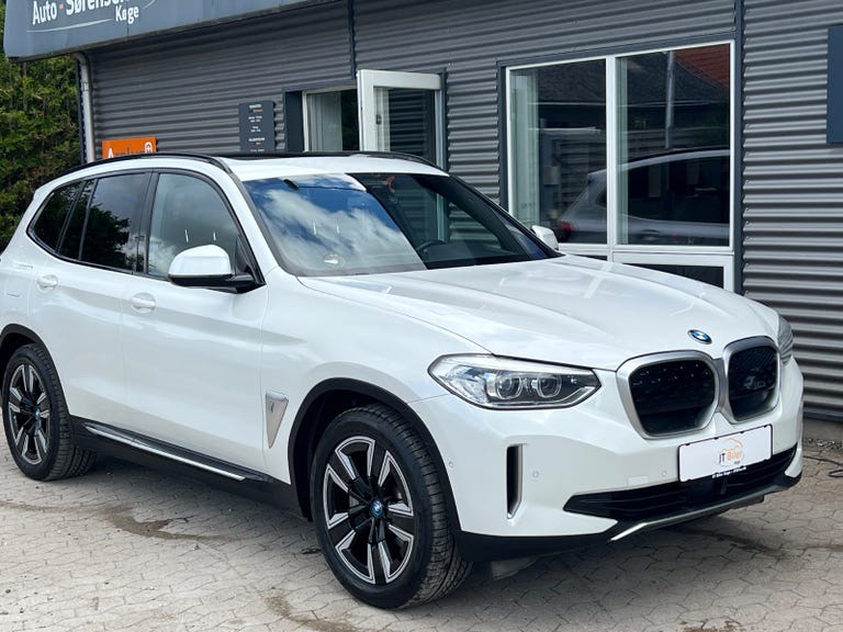 BMW iX3 Charged